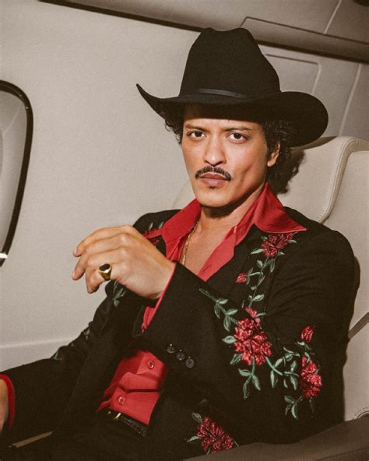 Discovering the Height of Bruno Mars: How Tall is He Really?