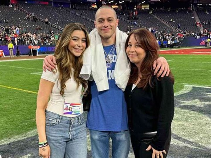 Exploring the Love Life of Pete Davidson: A Look at His Girlfriends