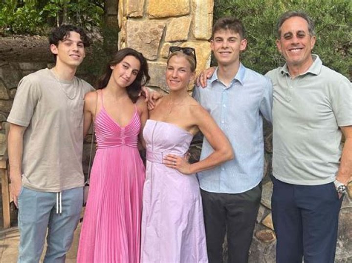 Unlocking the Mystery: Who Does Jerry Marry in Seinfeld?