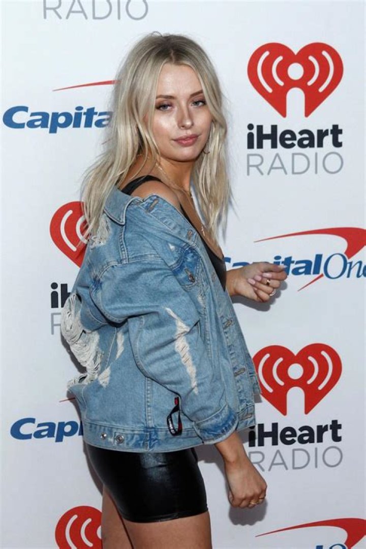 Unveiling the Controversy: Corinna Kopf Nudes Leaked